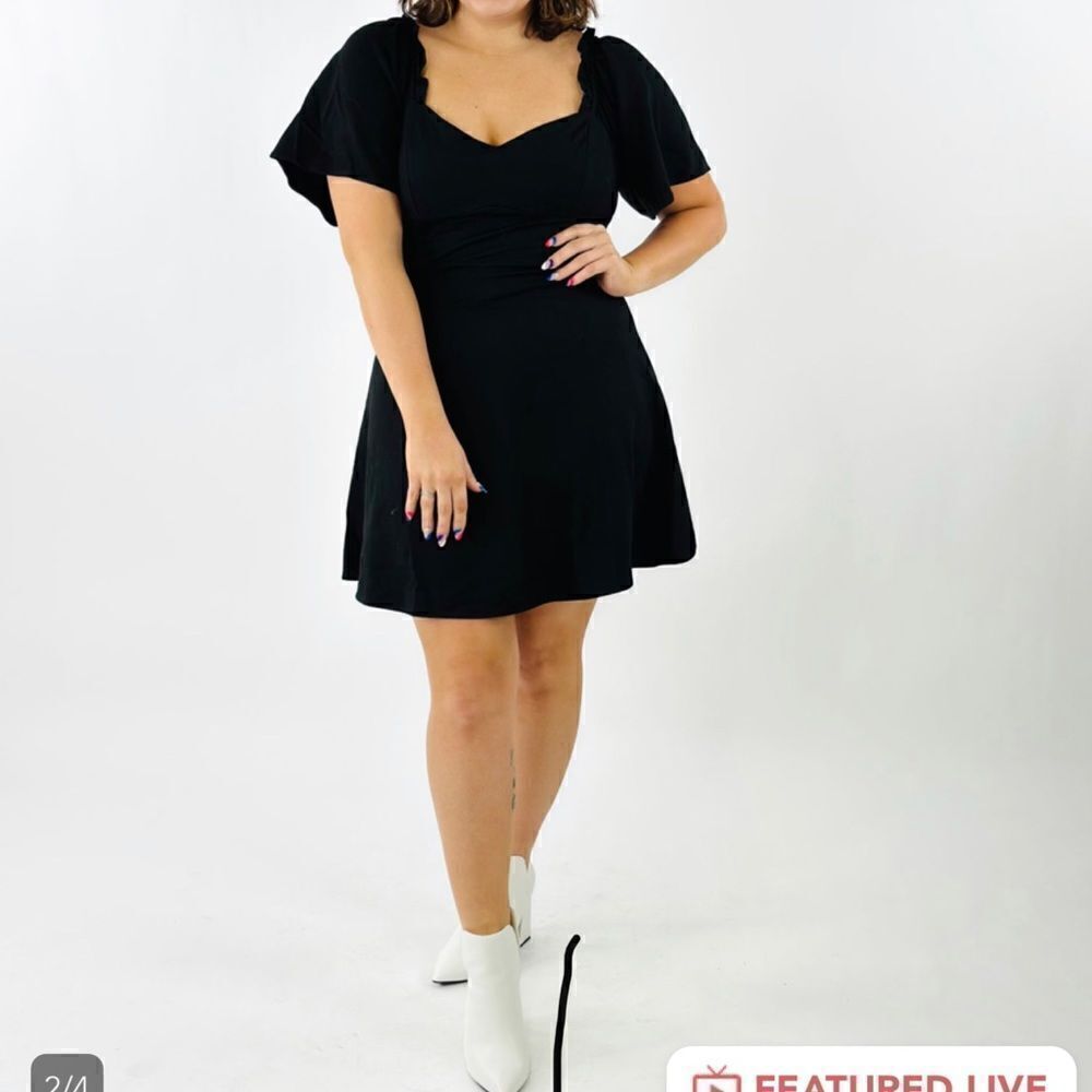 SKORT dress black — sweetheart neckline smocked back! Size small